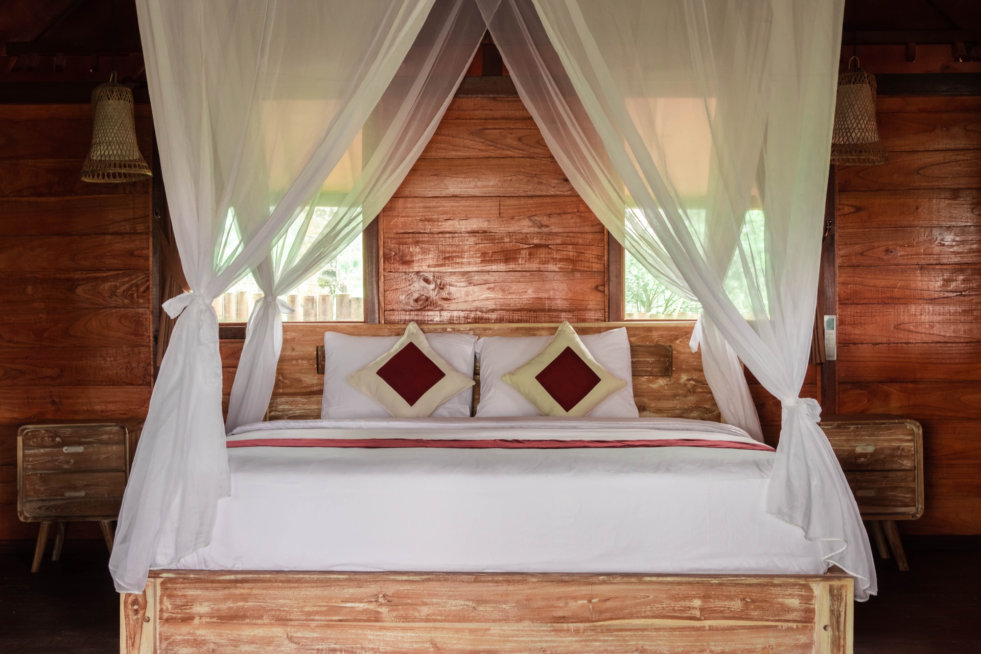 Deluxe Wooden Room